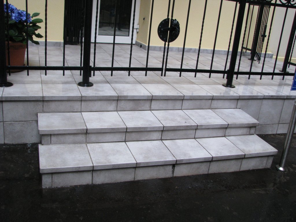 Монтаж клинкерных ступеней и плитки