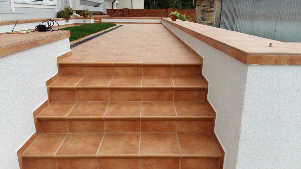 Монтаж клинкерных ступеней и плитки